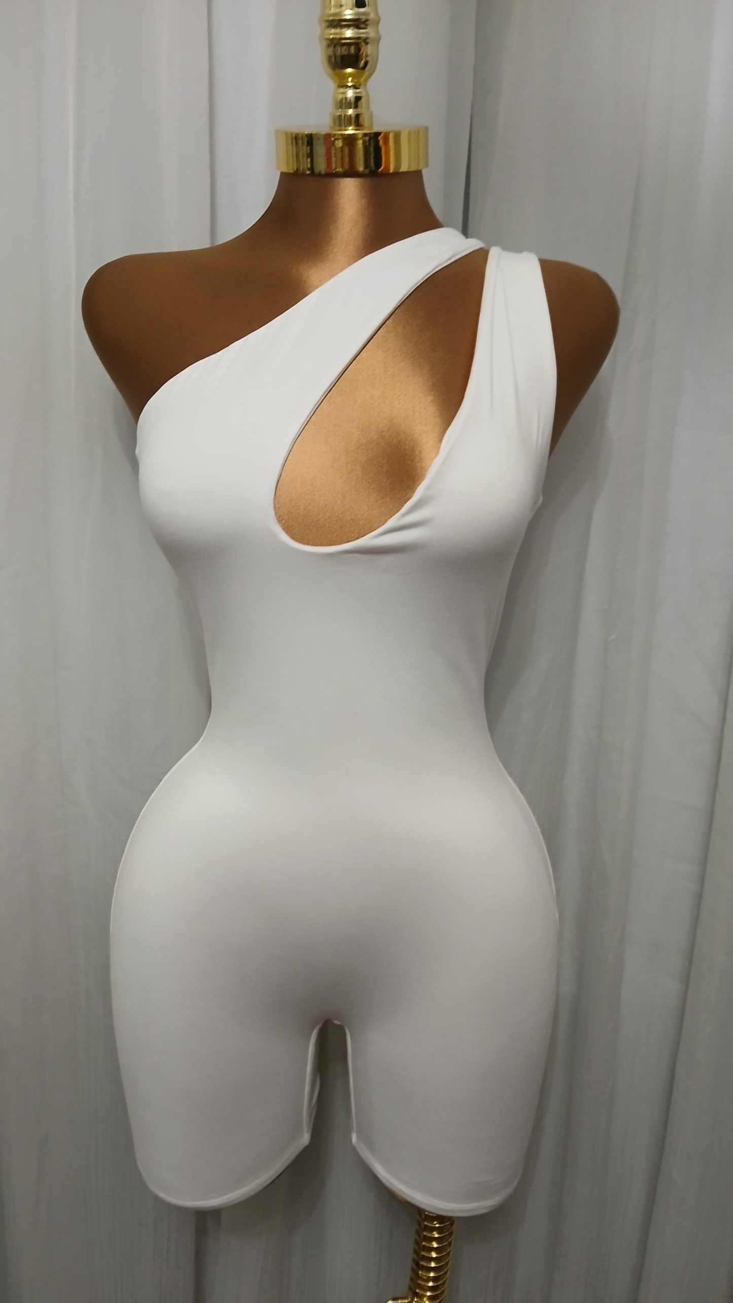 SELENA ROMPER